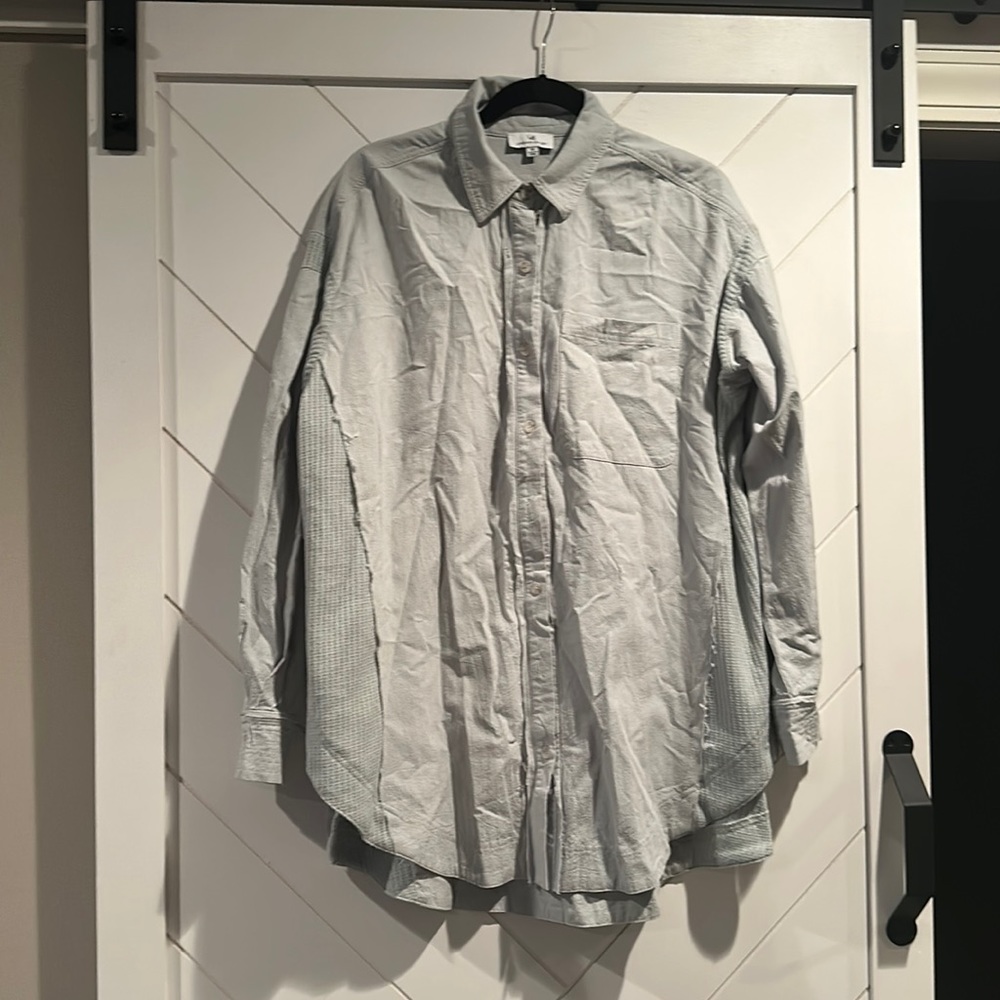 Urban Daisy Medium Button Down